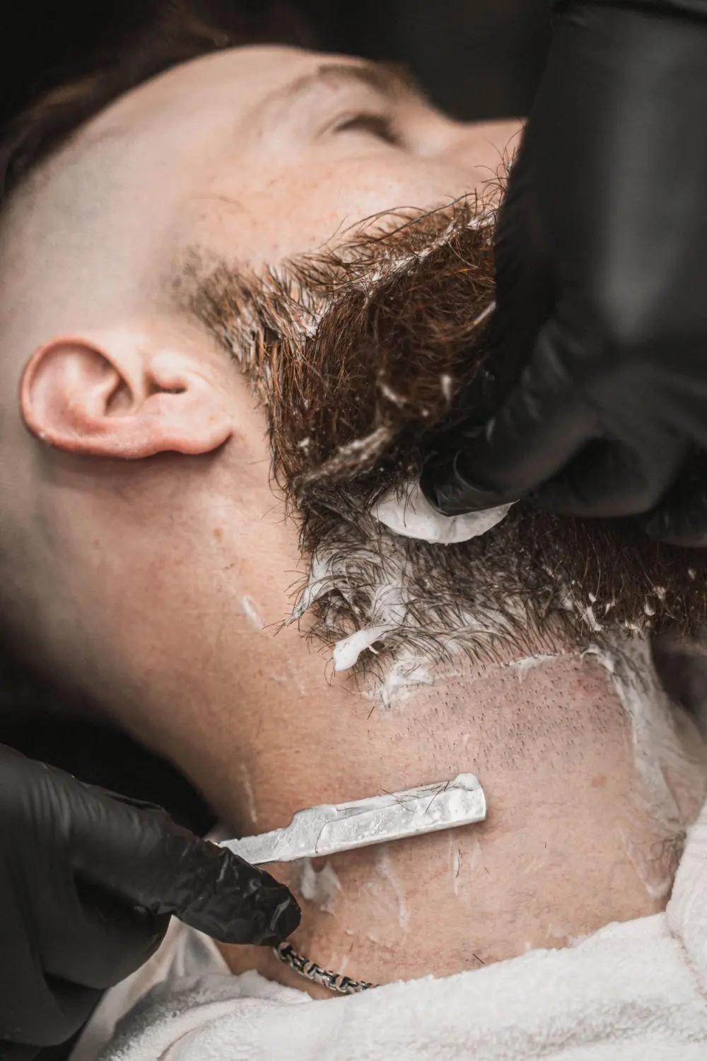 Straight-razor shave